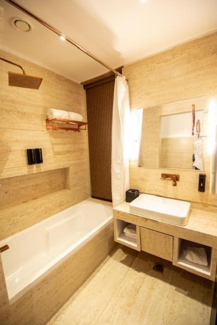 Shawn Elizey Hotell Jabalpur Exteriör bild