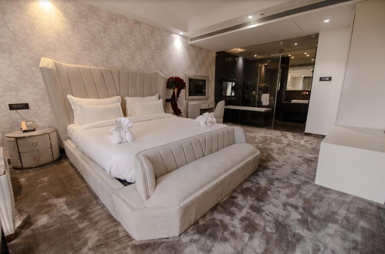 Shawn Elizey Hotell Jabalpur Exteriör bild