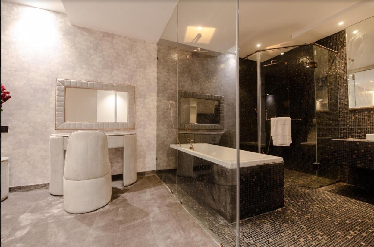 Shawn Elizey Hotell Jabalpur Exteriör bild